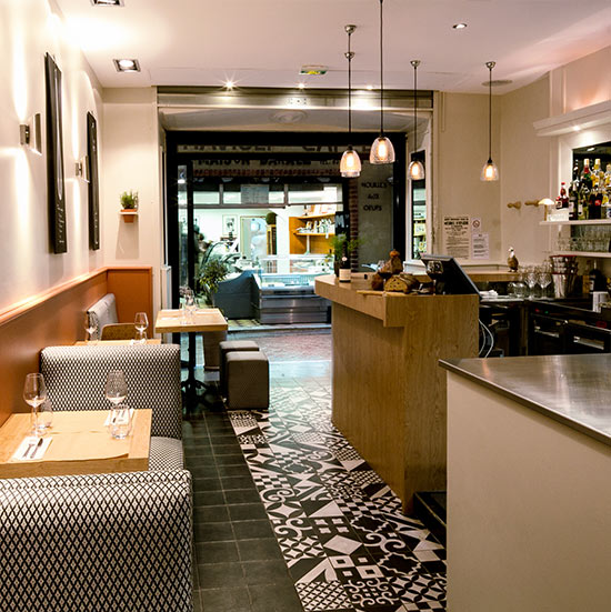 Restaurant Olive et artichaut, entrée, bar et tables